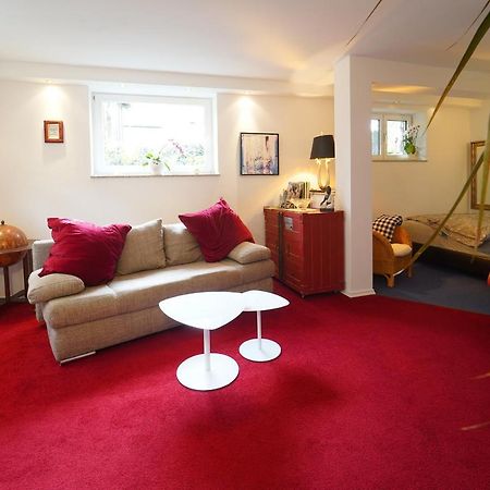 Freundliche Ferienwohnung Bad Urach Buitenkant foto